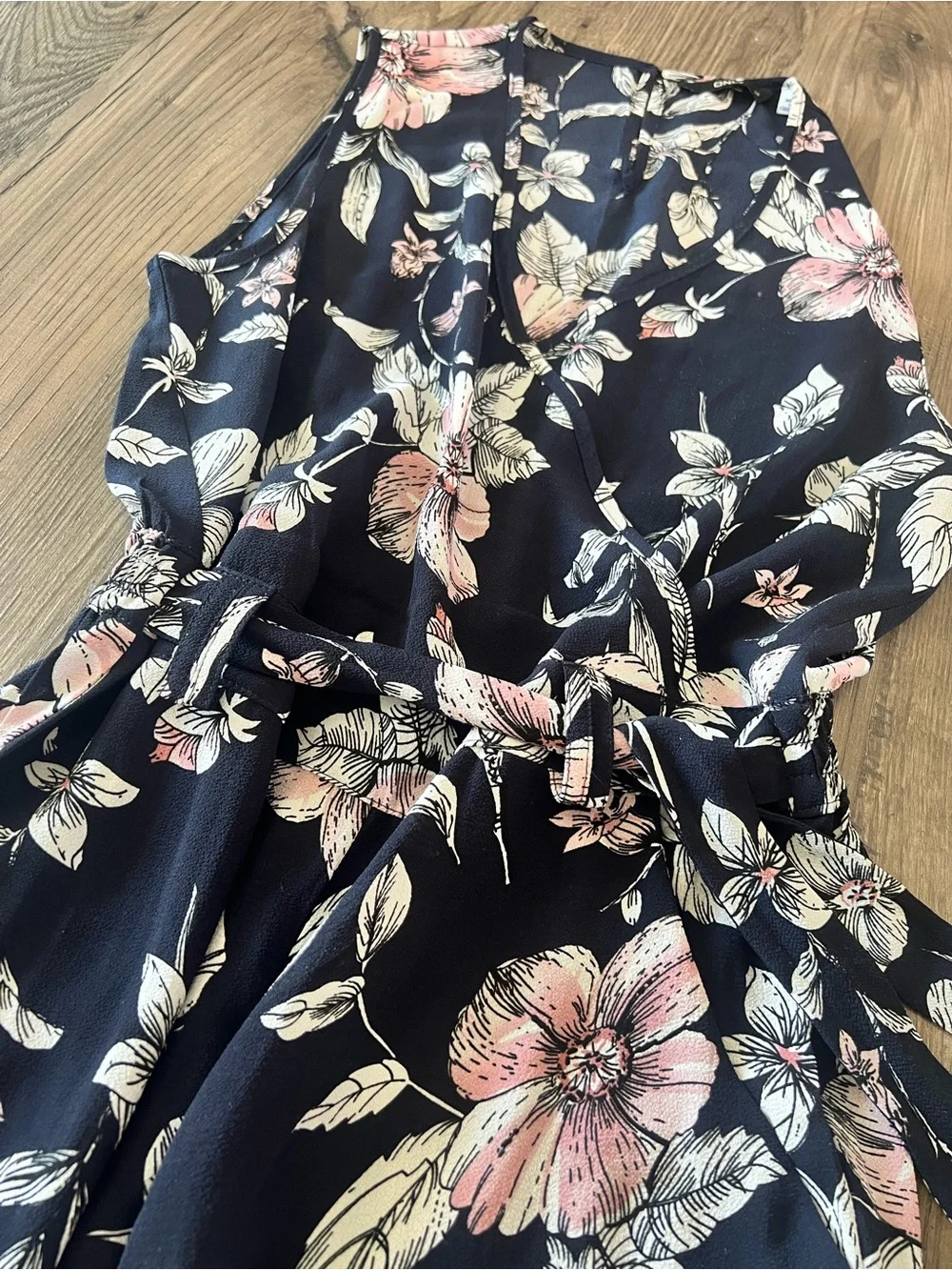 Only Floral Wide-Leg Jumpsuit in Navy and Pink - Picture 4 of 5
